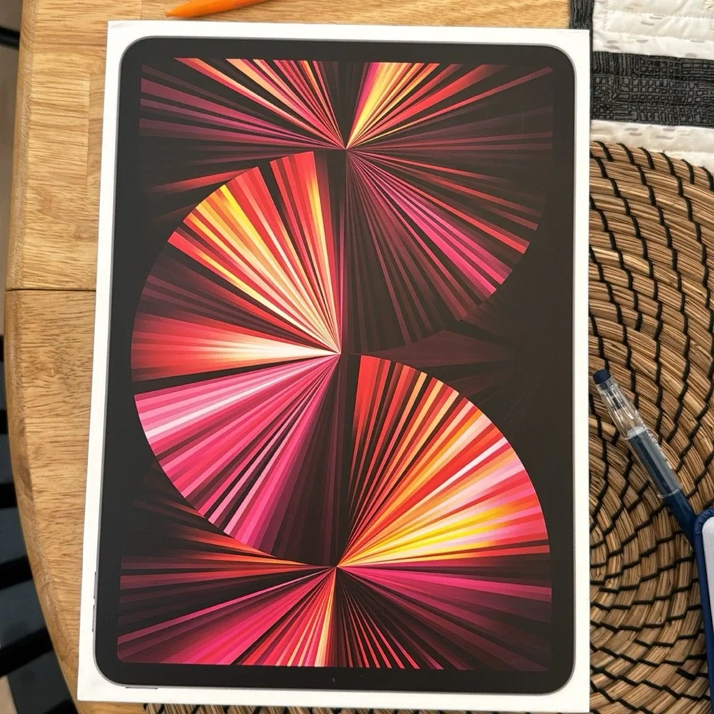 iPad Pro 11” M1 256gb with Magic Keyboard